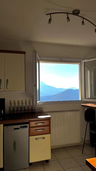 Superbe Appartement 2 Chambres Avec Vue Sur La Mer Et La Montagne Marseille Extérieur photo