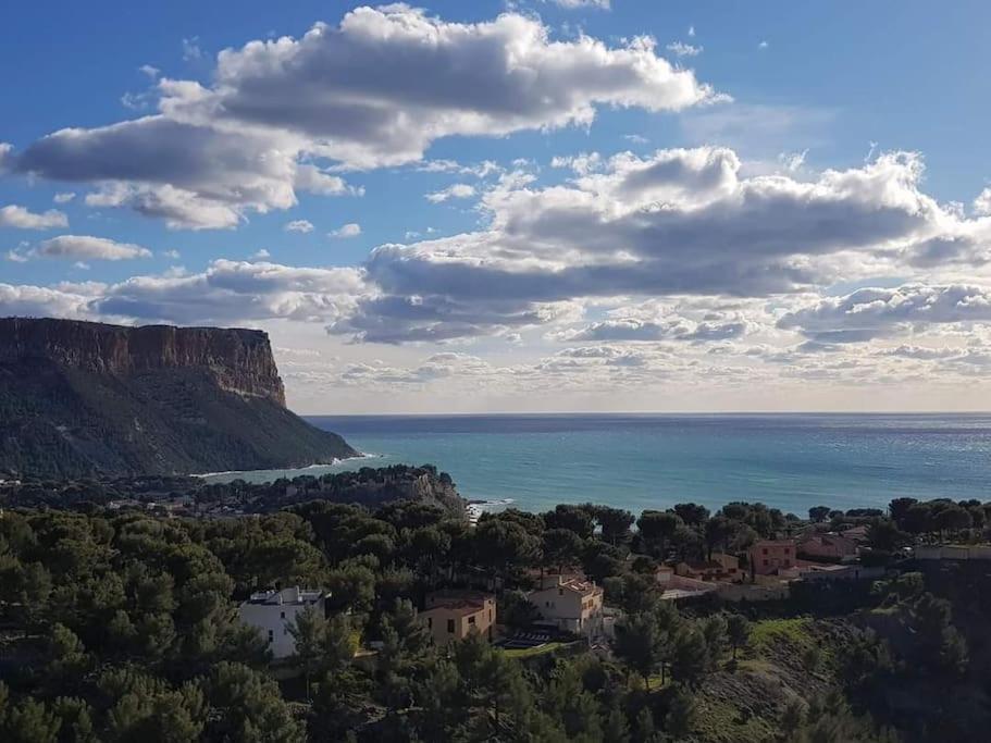 Superbe Appartement 2 Chambres Avec Vue Sur La Mer Et La Montagne Marseille Extérieur photo