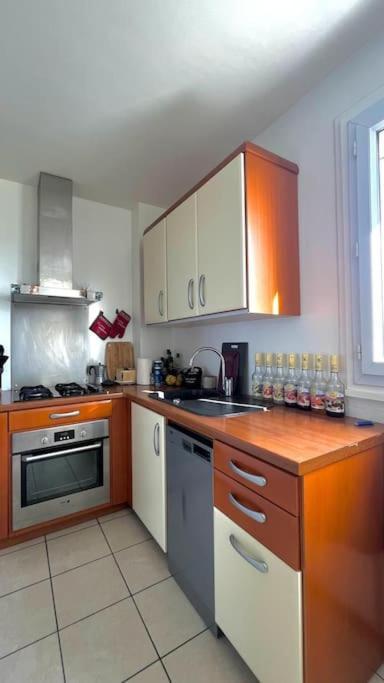 Superbe Appartement 2 Chambres Avec Vue Sur La Mer Et La Montagne Marseille Extérieur photo